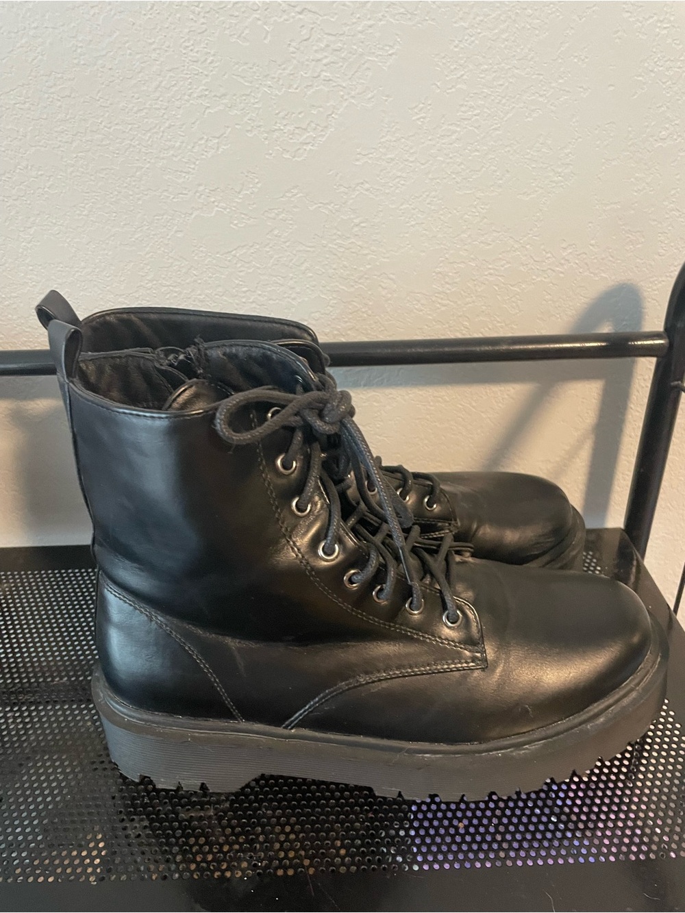 Women’s Black Leather Lace-Up Combat Boots Size 9